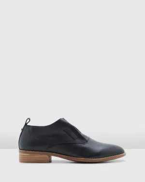 Clever Black