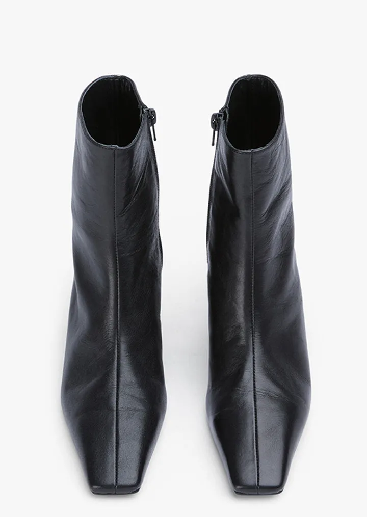 Estelle Black Vintage