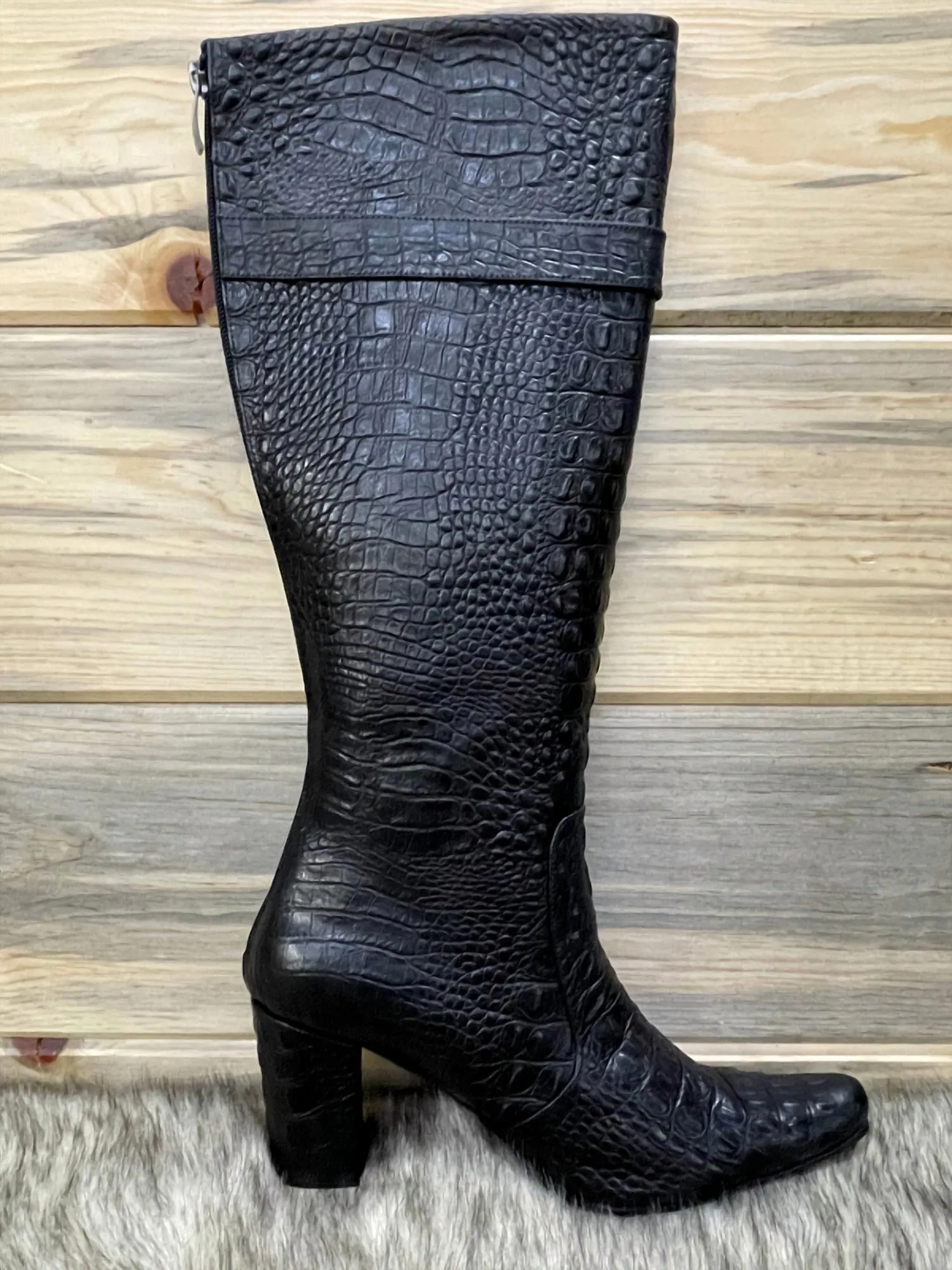 Manchester Cuban Heel Boots In Black