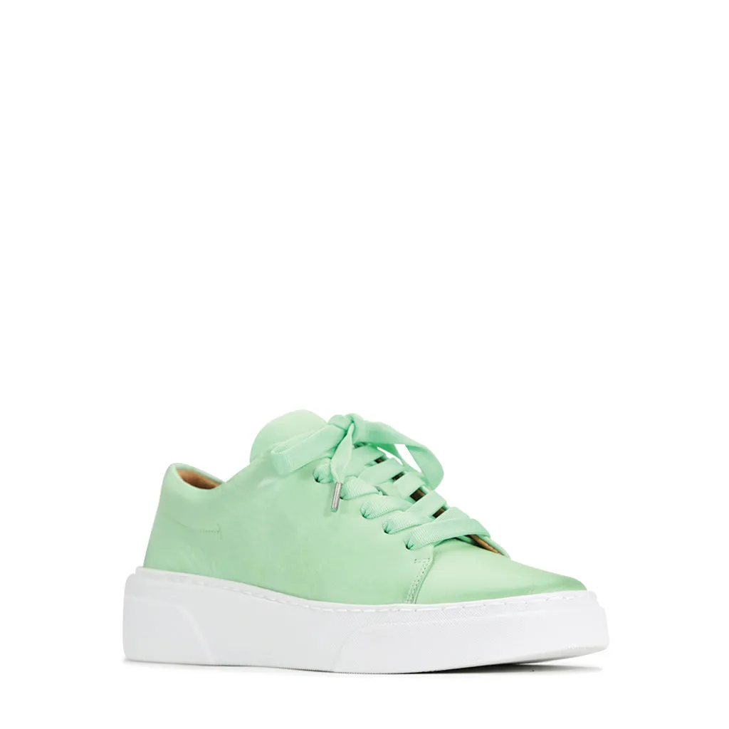 MINIMAL LEATHER ZIPPER SNEAKER