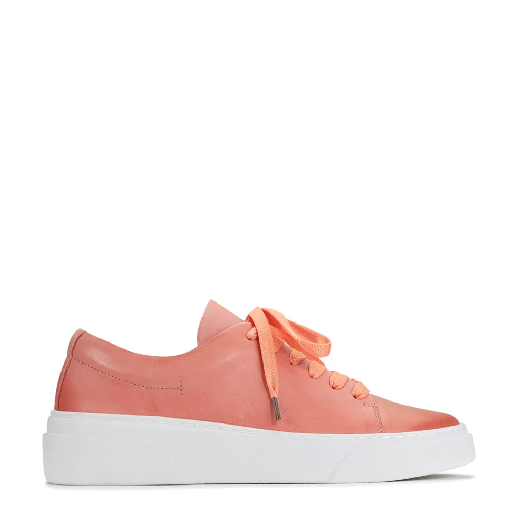 MINIMAL LEATHER ZIPPER SNEAKER