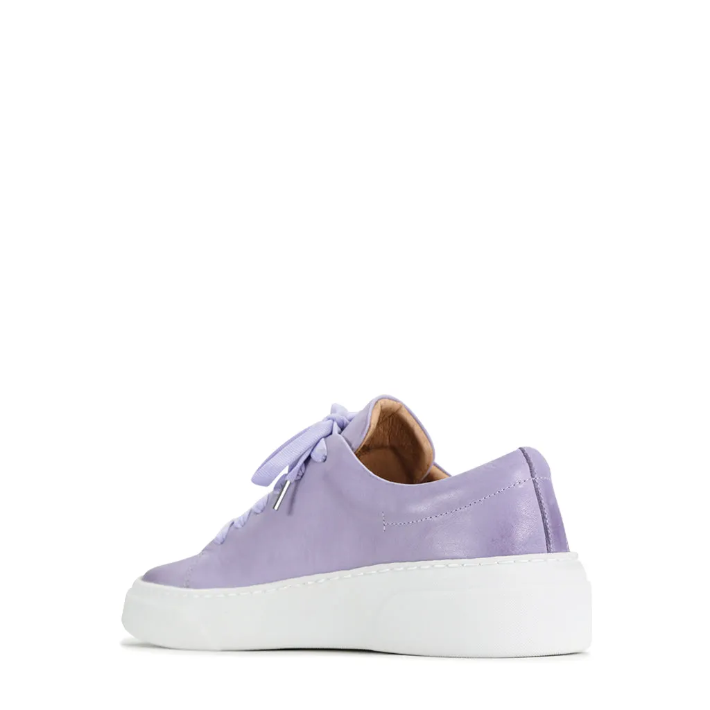 MINIMAL LEATHER ZIPPER SNEAKER