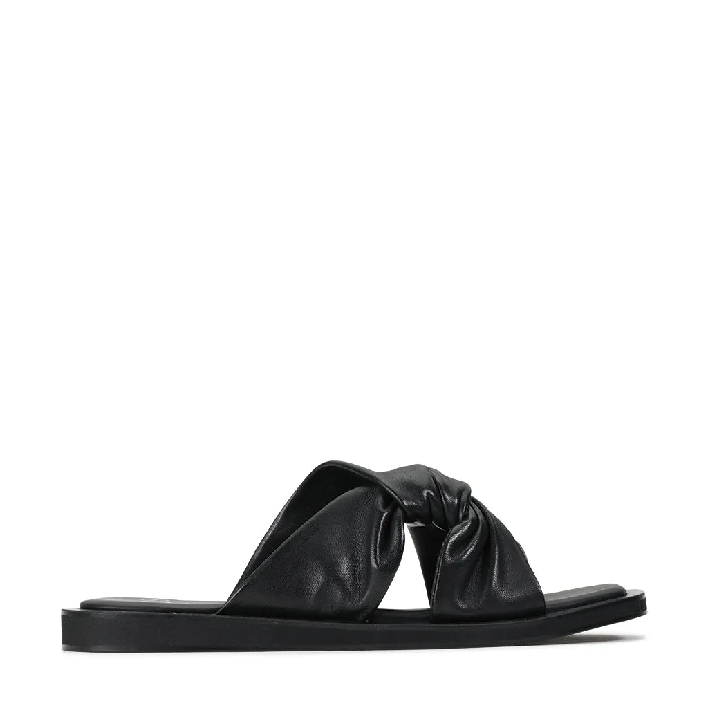 MISTIQUE CROSSOVER SANDALS