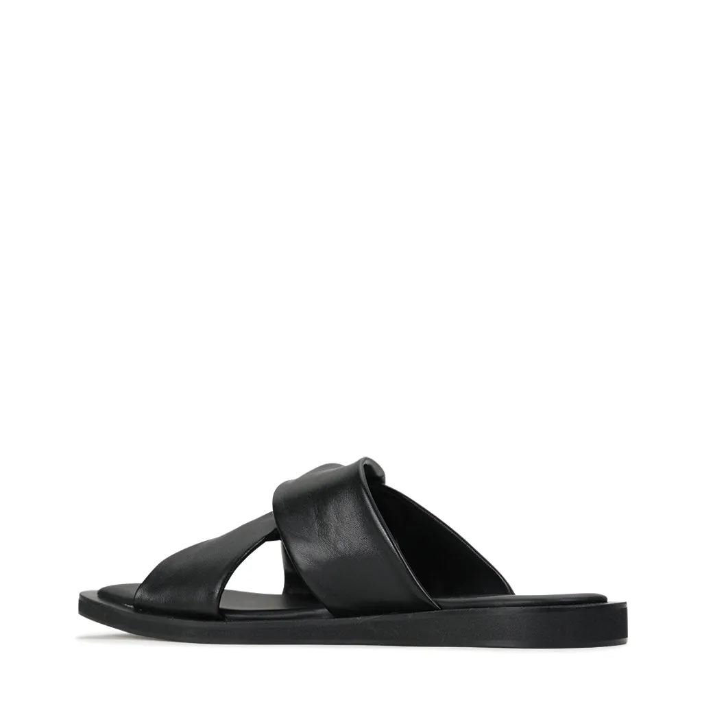 MISTIQUE CROSSOVER SANDALS