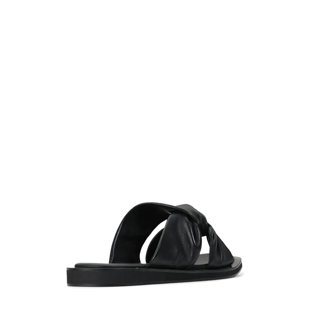 MISTIQUE CROSSOVER SANDALS