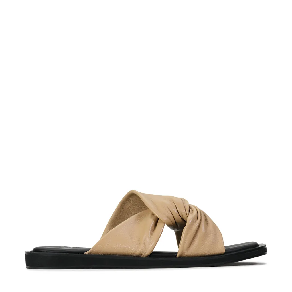 MISTIQUE CROSSOVER SANDALS