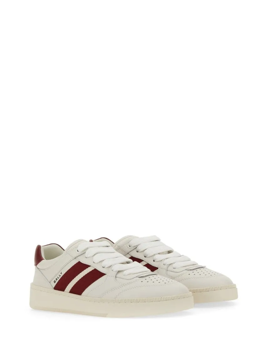 Rebby" Sneaker