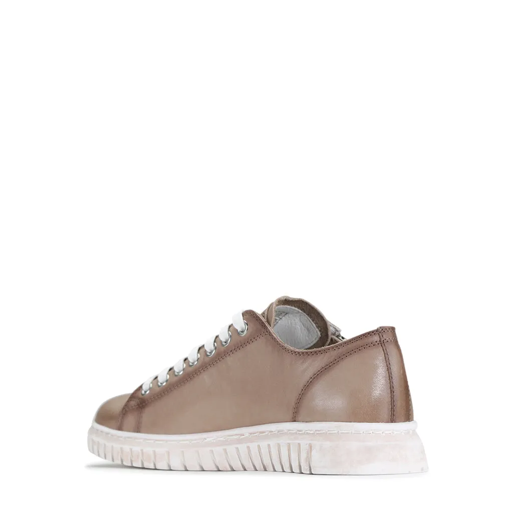 SHADES LEATHER ZIPPER SNEAKER