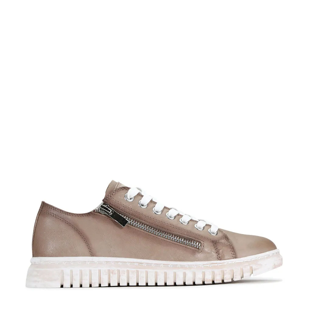 SHADES LEATHER ZIPPER SNEAKER