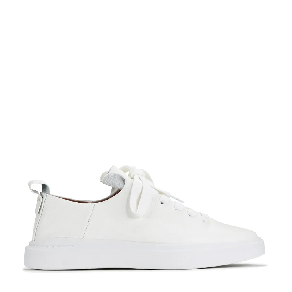 SOCKETTE LEATHER SNEAKER