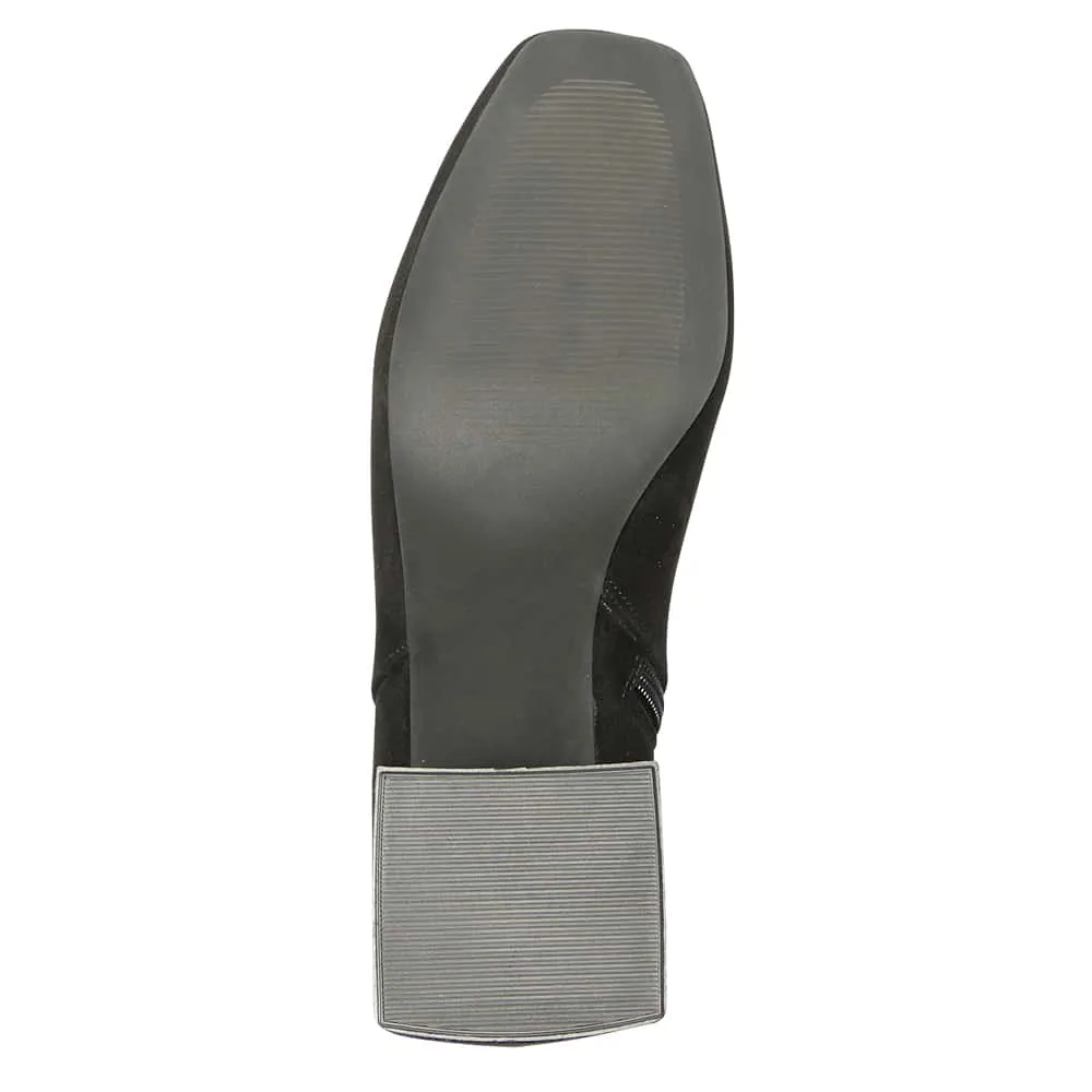 Tabby Boot in Black