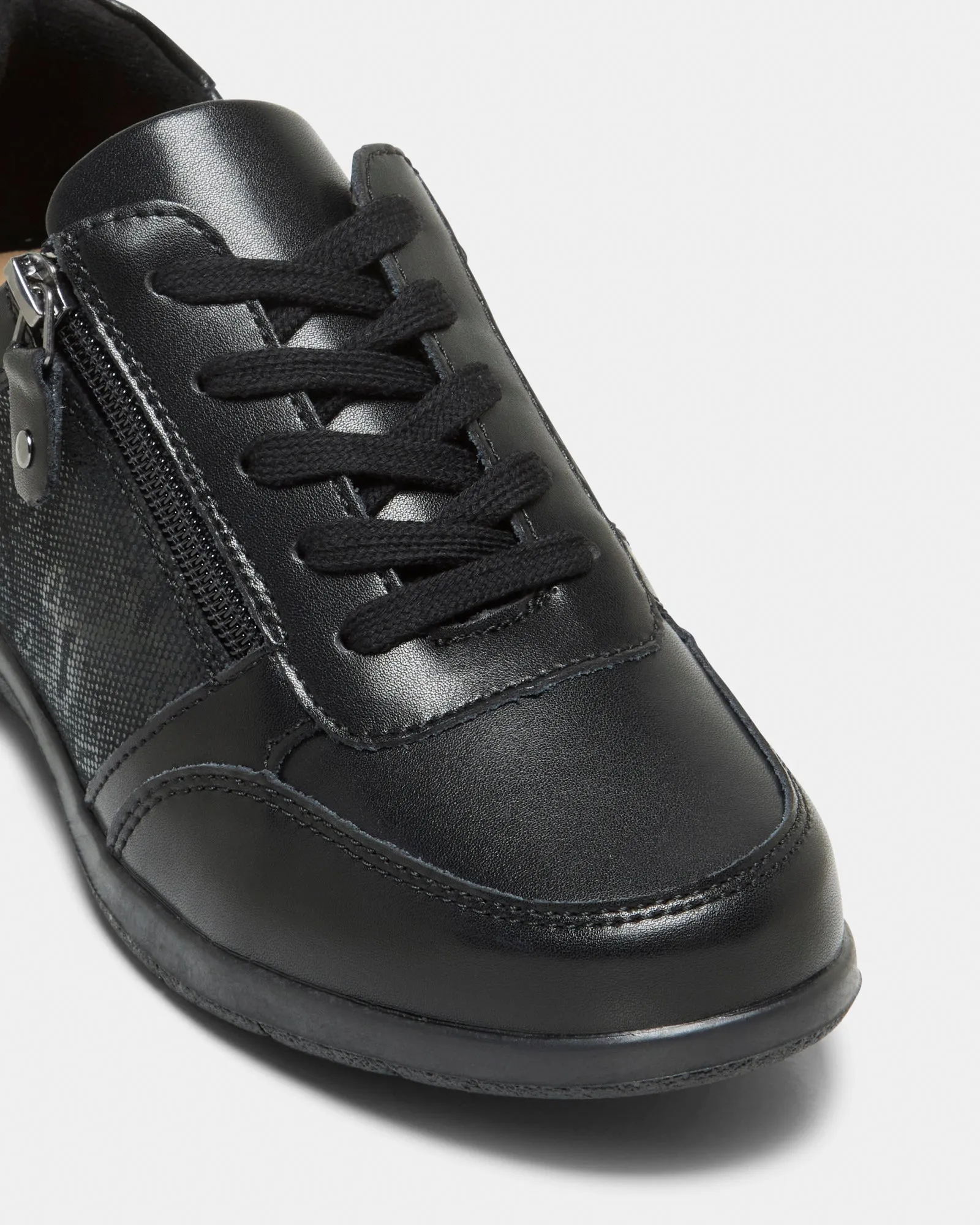 Travel Black