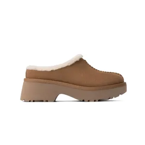 UGG - Women's New Heights Cozy Clogs (1162510-CHE)