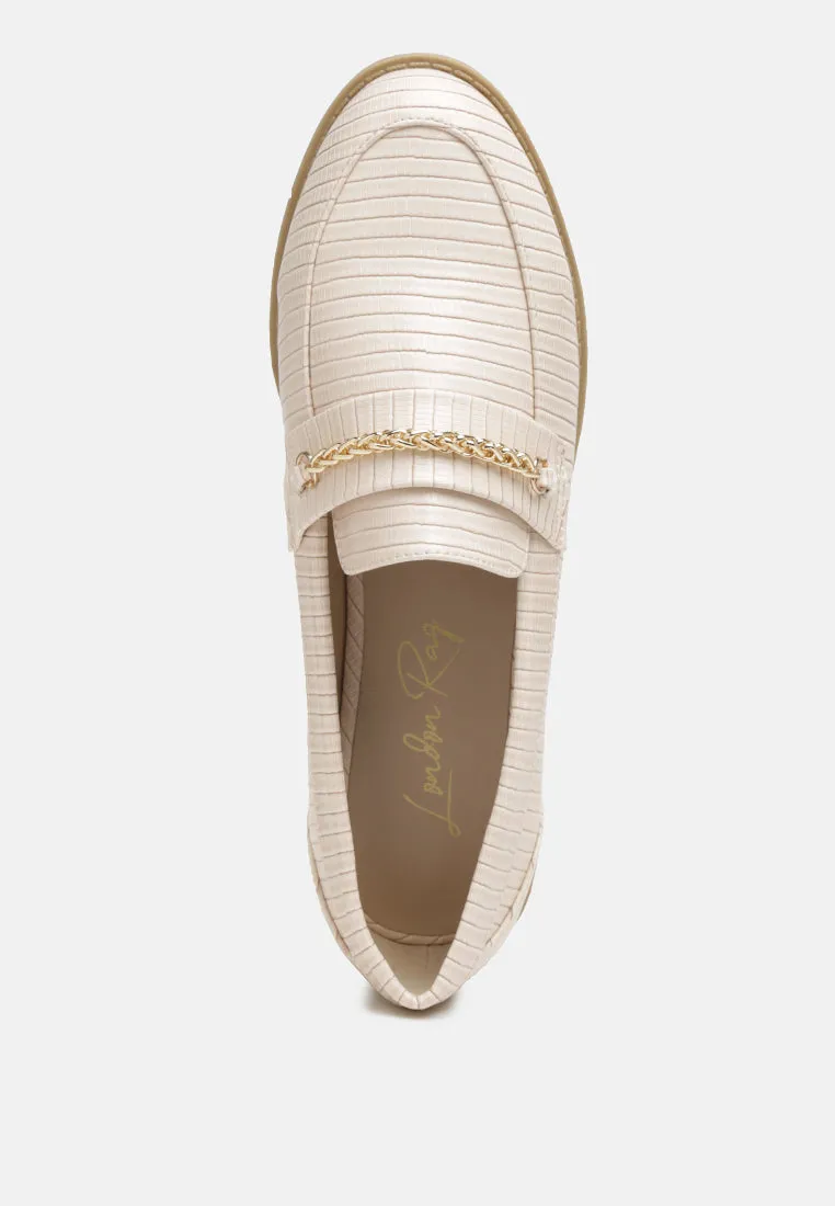 vouse low block loafers adorned with golden chain
