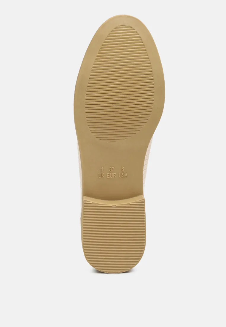 vouse low block loafers adorned with golden chain