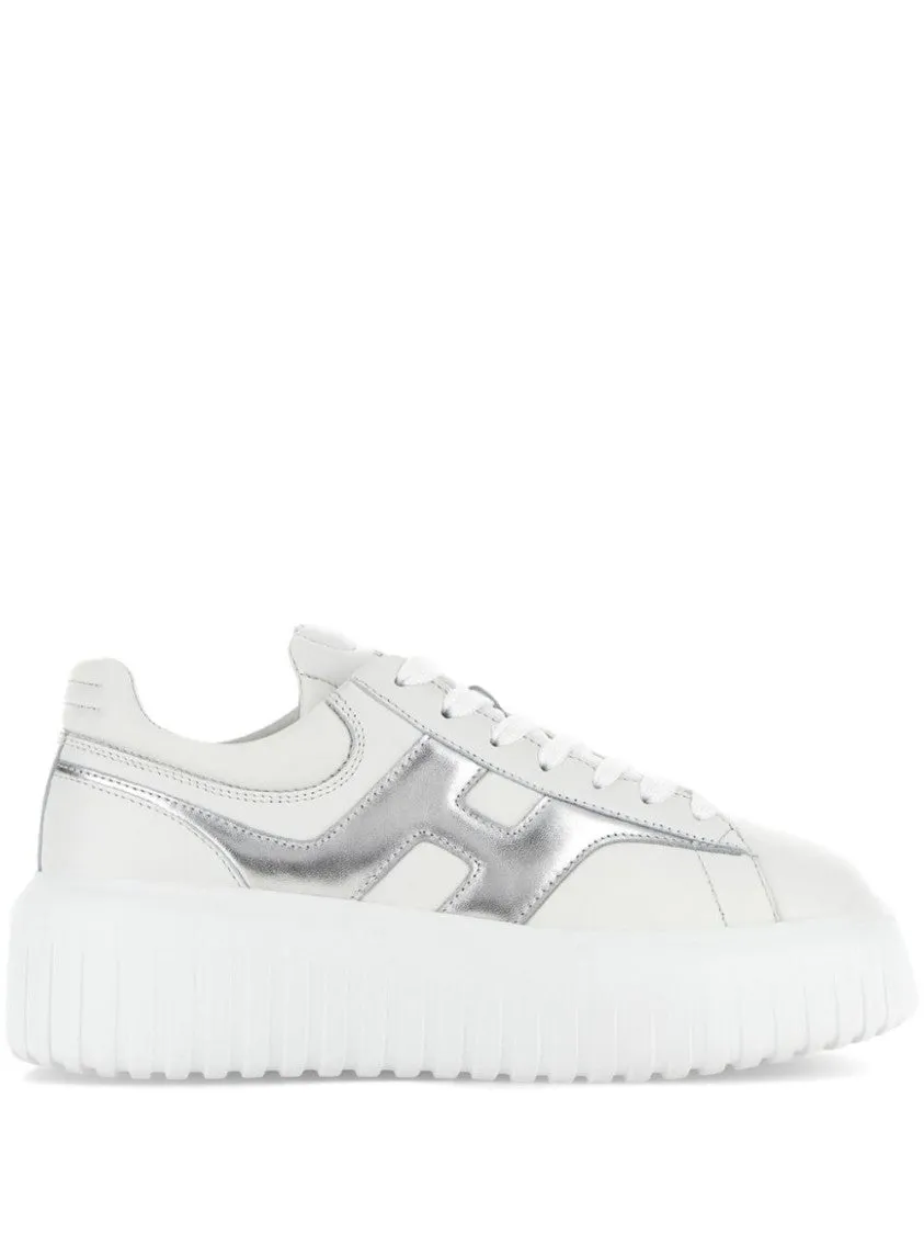 White Sneakers With Smooth Upper And Metallic Accent