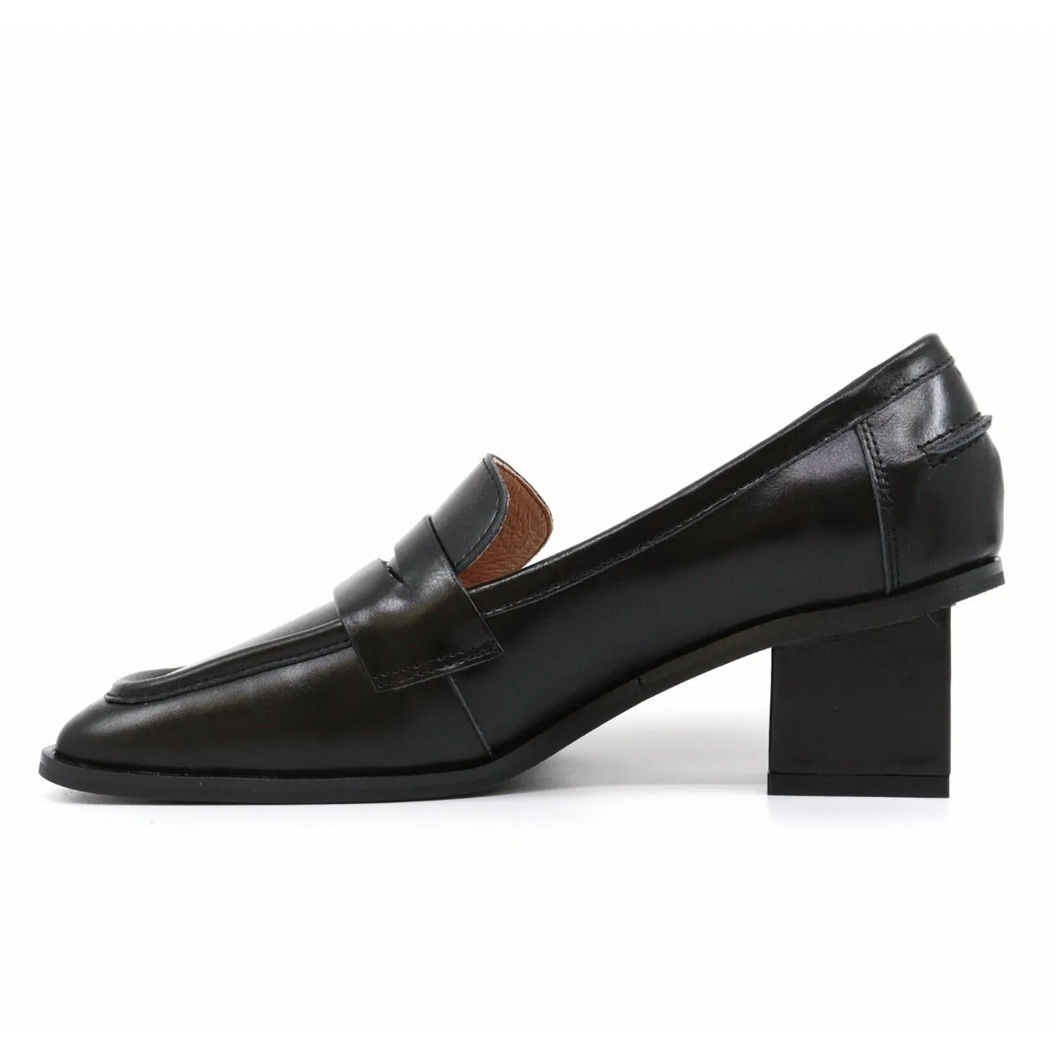 Women's Angle Princess Loafer In Black
