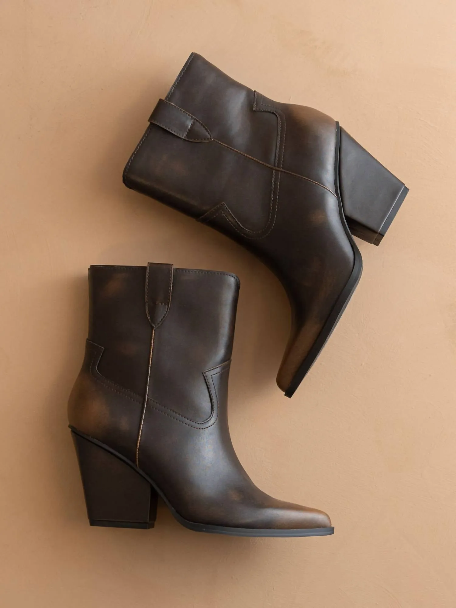 Women's Brooks Western Bootie In Coffee Two Toned