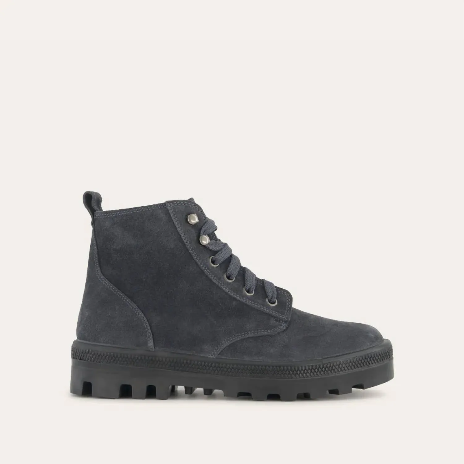 Women's Canoe Tie Boots - Medium In Charcoal Suede