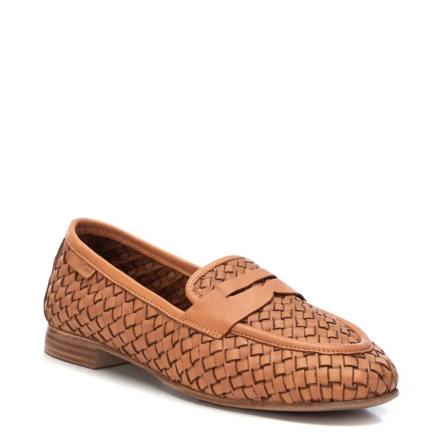 Women's Carmela Collection Moccasins Shoes In Camel