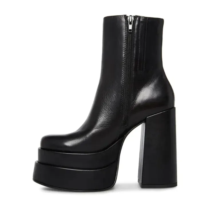Women's Cobra Platform Boot  Retro 70s Style with Modern Comfort