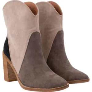 Women's Kendall Boots In Natural/black