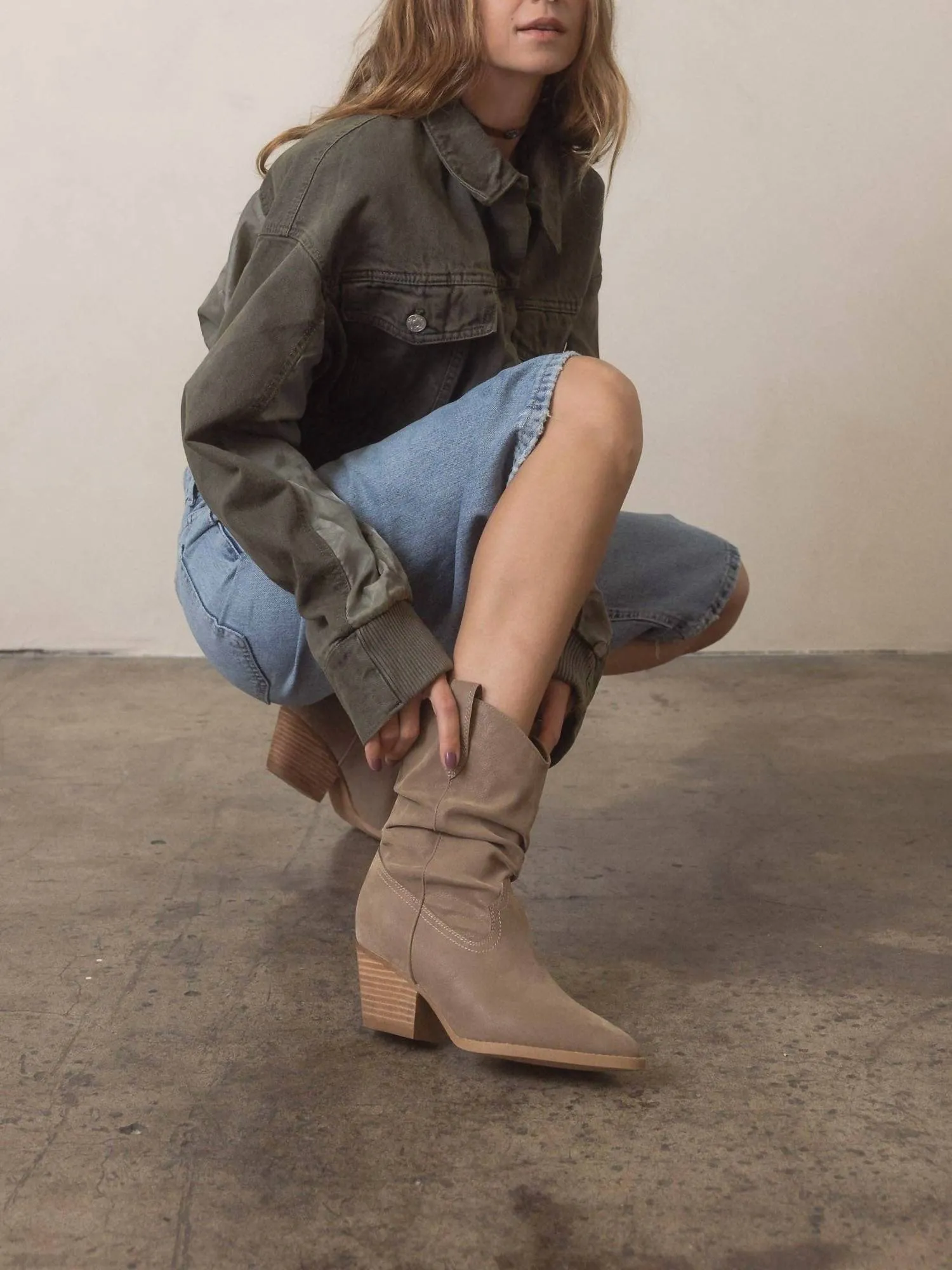 Women's Kit Slouchy Western Bootie In Dark Taupe