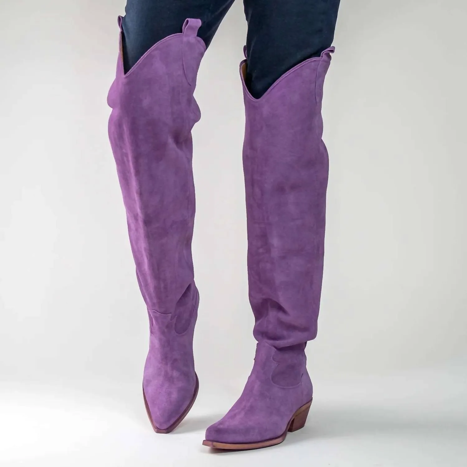 Women's Laramie Suede Boot In Lilac Purple