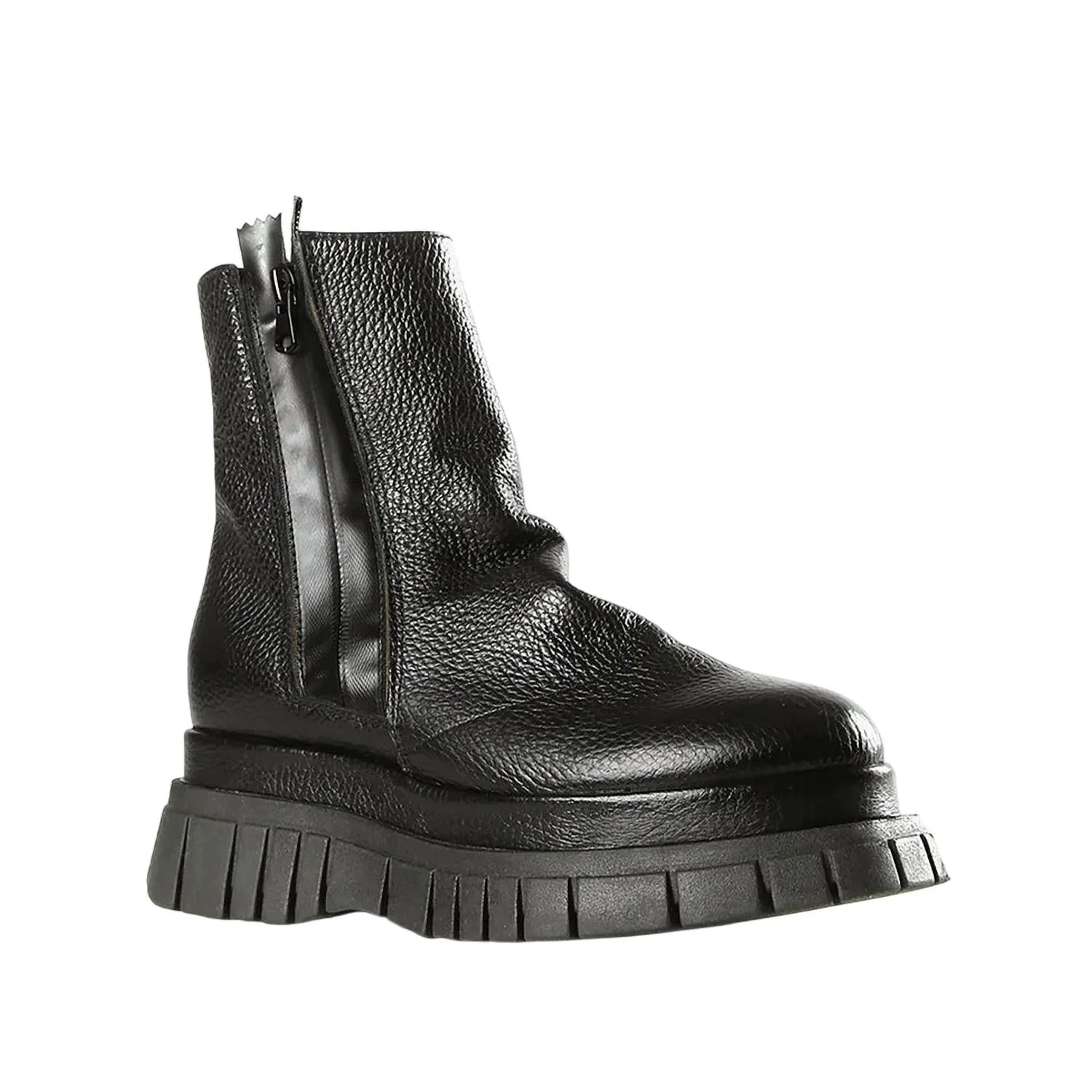 Women's Lester Lugg Moto Boot In Black