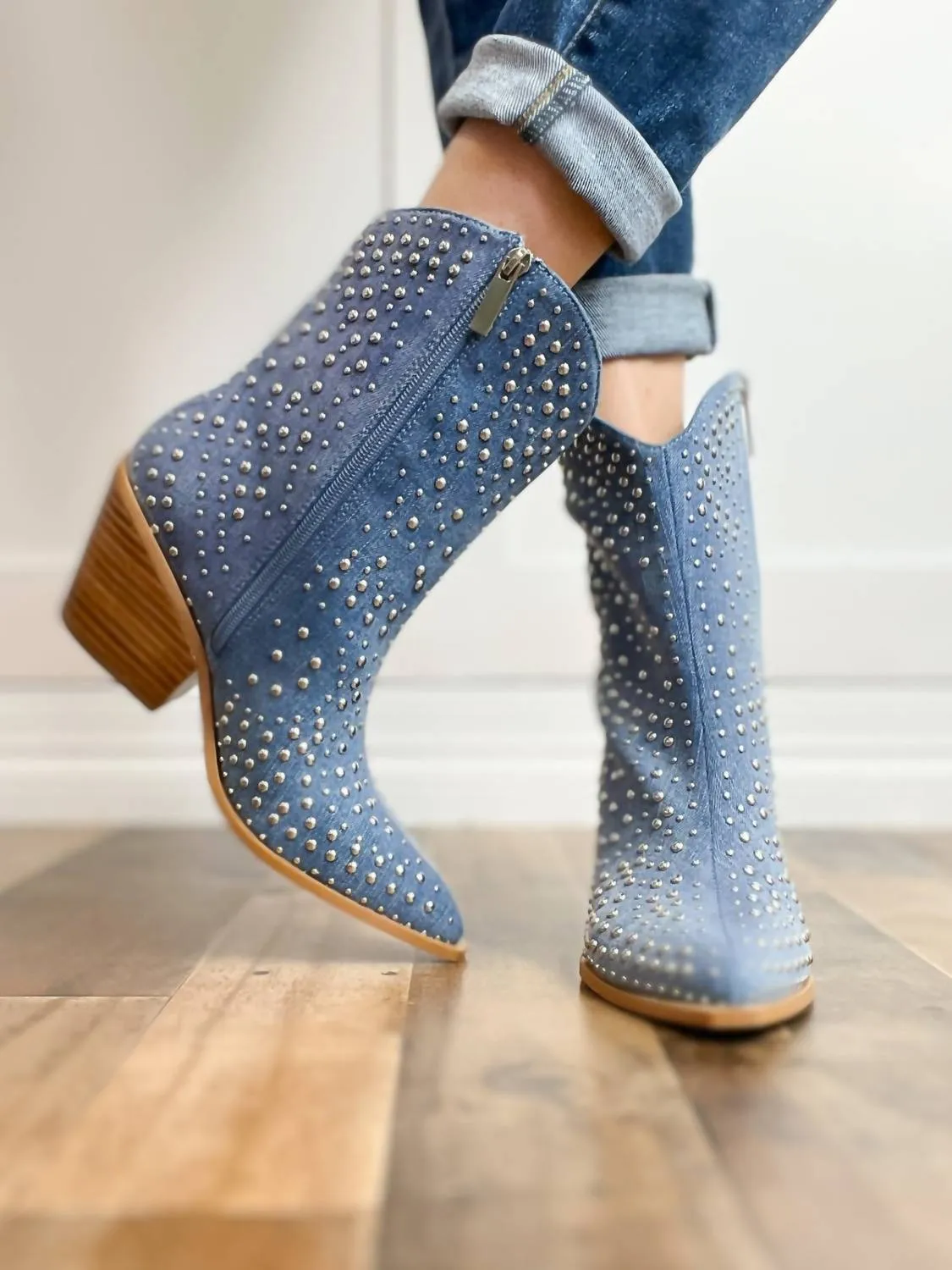Women's Lowlights Bootie In Light Blue