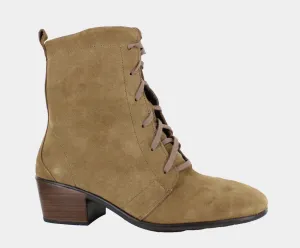 Women's Majesty Lace-Up Boot In Acorn