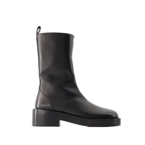 Zipped Ankle Boots - Leather - Black